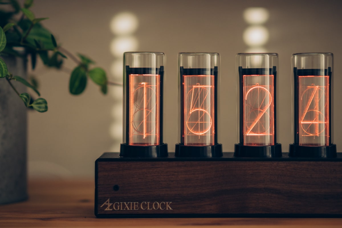 Gixie Clock（ニキシー管風LED時計）