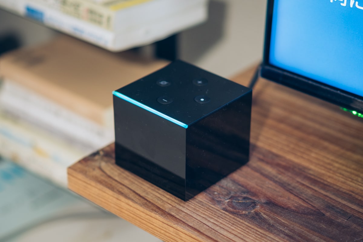 Fire TV Cubeを使用してる様子