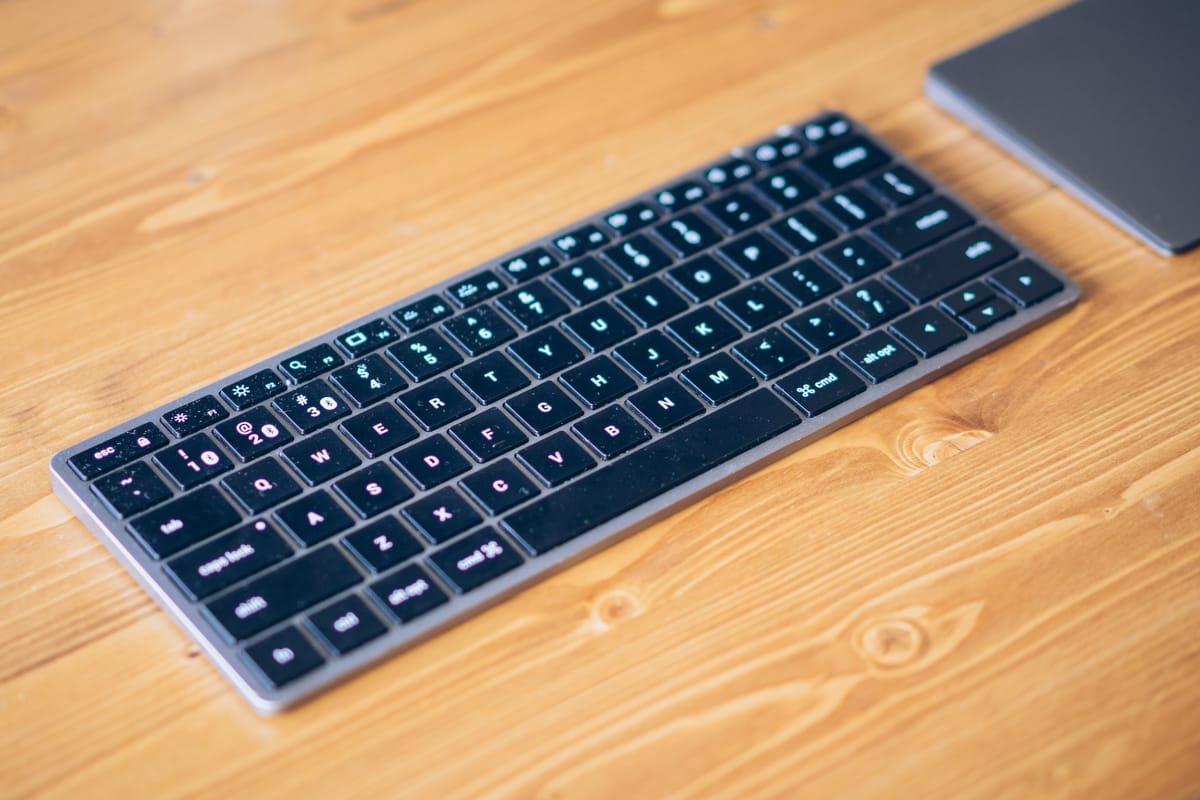 Satechi Slim X1 Bluetooth Backlit Keyboard